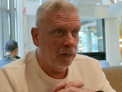 фото - Тренер Баколе назвал единственного бойца в мире, который может остановить подопечного