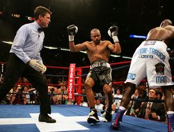 фото - Антонио Тарвер повесил перчатки на гвоздь, просится на телевидение