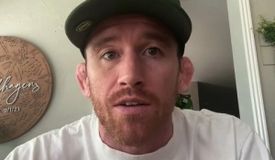 Внезапно? Сэндхаген раскритиковал стиль Двалишвили