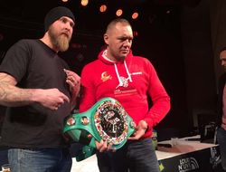 фото - Видео: лучшие моменты боя Жоанна Дюопа и Роберта Хелениуса от vRINGe.com