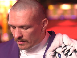 фото - Усика попросили прокомментировать слова Фьюри: «Мне это помогает»