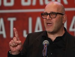 фото - Лу Дибелла: Мэйуэзер vs Макгрегор — это не бокс, а спектакль