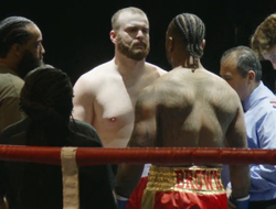 фото - Рогава в стартовом раунде разделался с Брауном