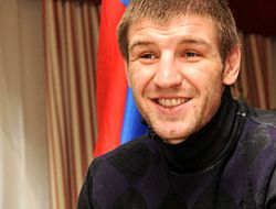 фото - Дмитрий Пирог против Геннадия Головкина - ранняя весна, США?