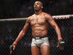 фото - «Обещаю тебе ничего не сломать». Майк Тайсон и Джон Джонс собираются драться?