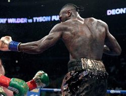 фото - Фьюри всё объяснил: Джошуа боится плюхи Уайлдера — их очная схватка не состоится