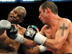 фото - За 100 лет на двоих. Хопкинс хочет реванш с «Итальянским драконом» Джо Кальзаге