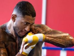 фото - Тони Йока победил Хаммера в унылом поединке