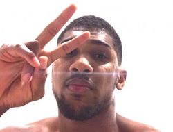 фото - Джошуа: Могу 12 раундов наказывать Кличко за ошибки и не подставляться под удар