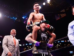 фото - Ньямбаяр ронял и победил Бриди в элиминаторе от WBC