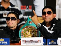 фото - Дэнни Гарсиа защищает скандалиста-папу: Он может говорить всё, что хочет