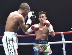 фото - «Малыши» разыграли вакантный титул IBF: Ликона победил Барригу