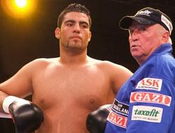 фото - Мануэль Чарр: «Побьет ли Хэй Кличко? Разве что на беговой дорожке»