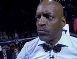 фото - Видео дня: пугающий рефери-гипнотизёр в бою Тёрман—Лопес