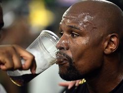 фото - Мэйуэзер не вернётся. Вообще никуда — Эспиноса