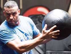 фото - Мануэль Чарр: Без разницы, кто там у меня на пути к Джошуа — уберу всех, я ж воин