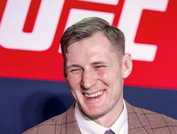 фото - UFC. Александр Волков подерётся с Алистаром Оверимом в главном событии — есть дата