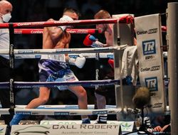 фото - Макгрегор побывал в нокдауне, но затем удосрочил Леграна: видео