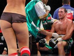 фото - Промоутер Фьюри отказался от варианта боя британца с Уайлдером