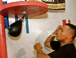 фото - Рикардо Майоргу жёстко избили грабители — ветерана доставили в больницу