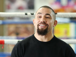 фото - Другие критерии. Менеджер экс-чемпиона объяснил, как в UFC принимают решения