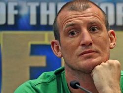 фото - Дерри Мэттьюз грозится нокаутировать Ричарда Абрила