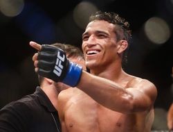 фото - Чарльз Оливейра предостерёг Александра Волкановски