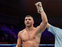 фото - Нокаутировавший Уайлдера проспект Евгений Романов разгромил ветерана Бахтова