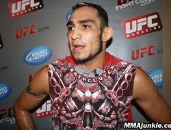 фото - Нурмагомедов ел тирамису за две недели до боя — Фергюсон