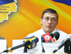 фото - Александр Усик выступит «на разогреве» у боя Кличко–Леапаи