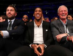 фото - Как велись переговоры между Фьюри и Джошуа? Промоутер поведал в деталях