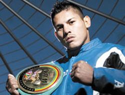 фото - Мигель Роман «апсетнул» экс-чемпиона Хуана Карлоса Сальгадо