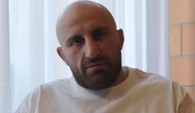 Макгрегор против Холлоуэя: прогноз от Волкановски