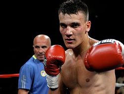 фото - Максим Власов, возможно, отбоксирует с Рубеном Акостой в Люберцах