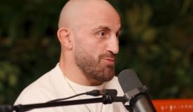 Волкановски взял пояс в бою с Лопесом и тут же разочаровал всю родню