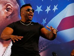 фото - Тайсон Фьюри не исключает, что в октябре подерётся не с Миллером, но за титул