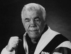 фото - Легендарный Лу Дува умер в возрасте 94 лет