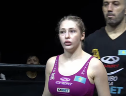 фото - Самая сексуальная боксёрша Казахстана едва не проиграла поздней замене