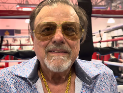 фото - Промоутер Бенавидеса: «200 млн USD? Канело получит деньги, которые требует»