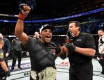 Still Champion! Отчёт о главных поединках UFC 210