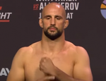 Оздемир уничтожил Уокера на UFC on ABC 6