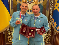 фото - Александр Хижняк — в полуфинале ОИ-2024