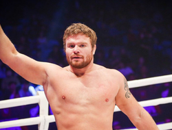 фото - Малыхин объяснил, почему он уверен в победе над Нганну