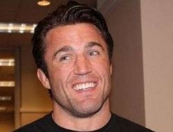 фото - Чел Соннен рассказал о дырах Крис «Киборг»