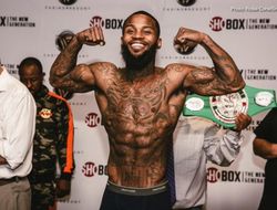 фото - Эннис избил Эюбова, Давтаев поколотил джорнимена