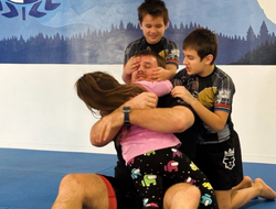 фото - Романов заменит Волкова и выступит в основном карде UFC 302 