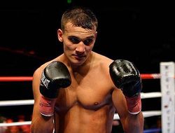 фото - СМИ: Власов попытается отобрать «временный» титул WBA в уроженца Армении 