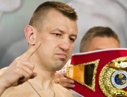 фото - Томаш Адамек победил Фреда Касси