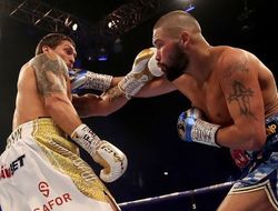 фото - Александр Усик — Тони Беллью: видео лучших моментов от vRINGe.com