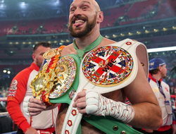 фото - Отец Тайсона Фьюри принялся нахваливать Усика. Он считает украинца фаворитом?